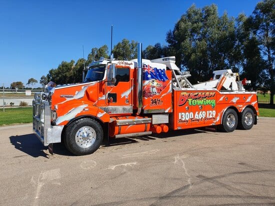 Fleet towing Heavy salvage tow truck